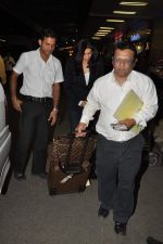Sushmita Sen snapped at airport in Mumbai on 31st Oct 2012 (4).JPG